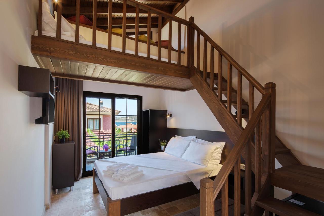 Cesmekes Otel Bagian luar foto