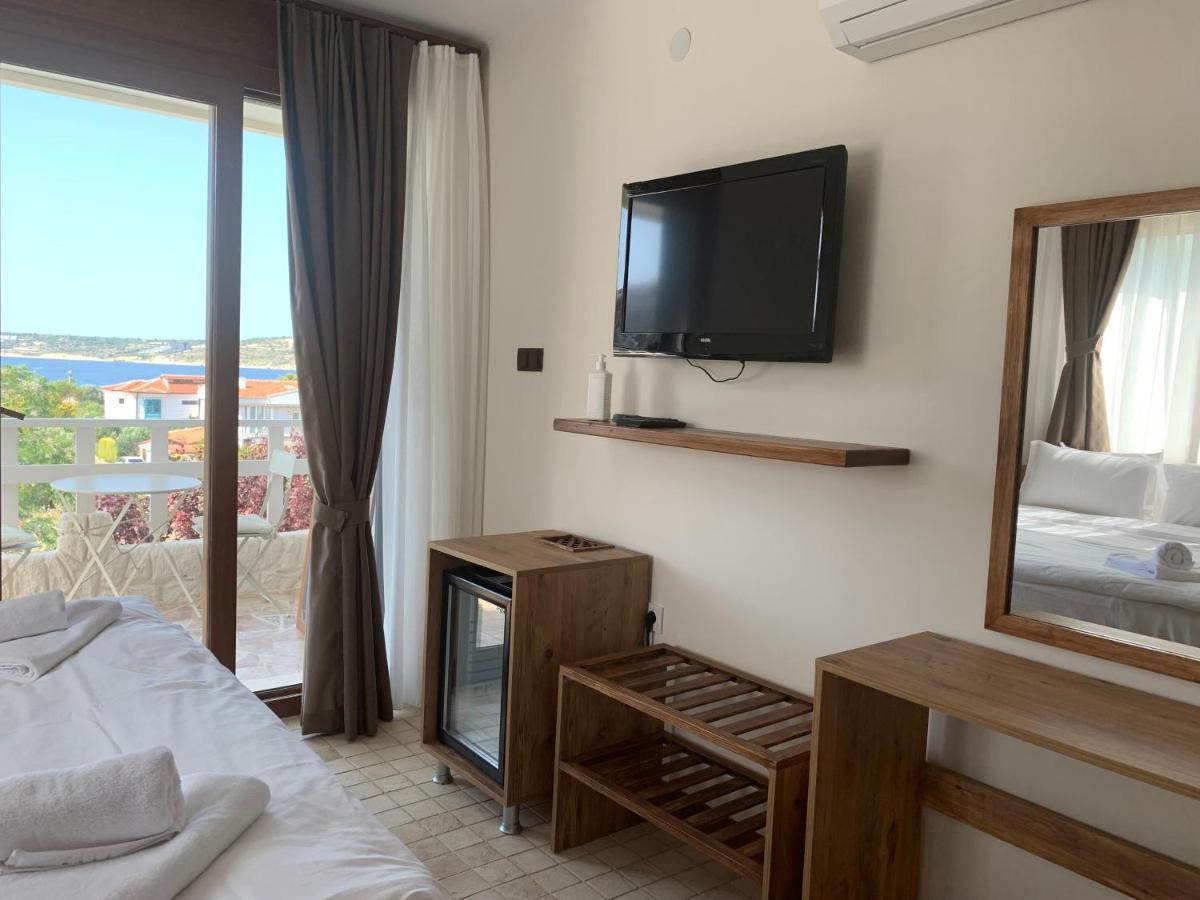 Cesmekes Otel Bagian luar foto