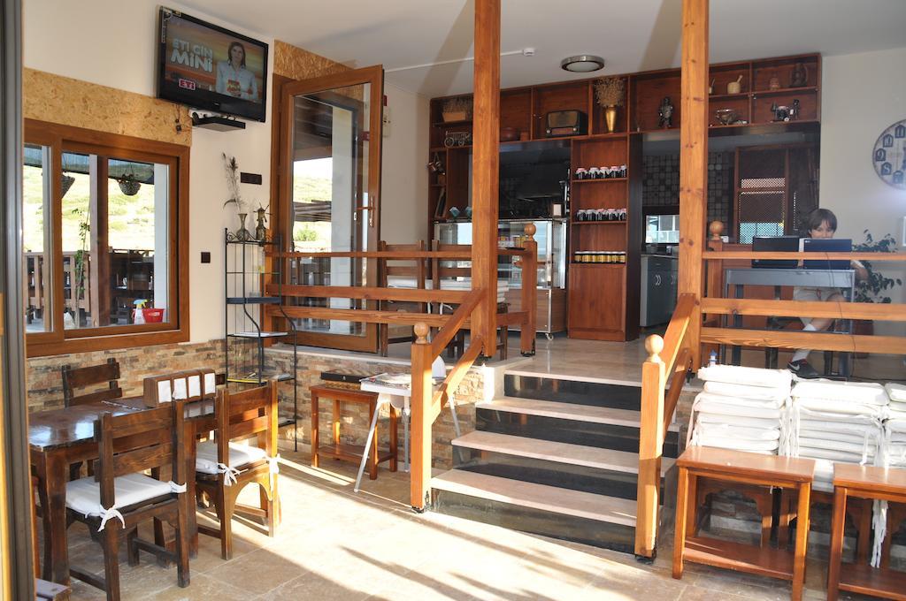 Cesmekes Otel Bagian luar foto