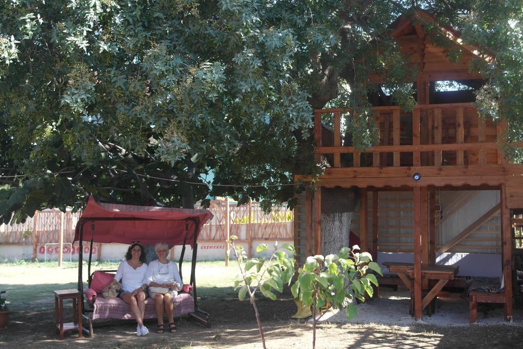 Cesmekes Otel Bagian luar foto