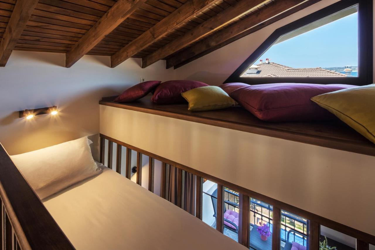 Cesmekes Otel Bagian luar foto